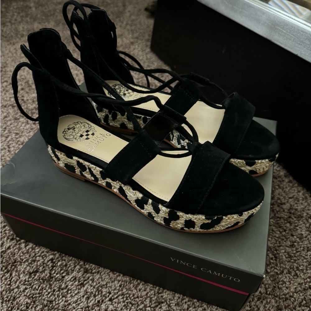 Brand New Vince Camuto Black Kidsuede Espadrille Sandals